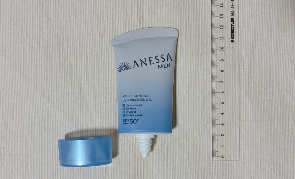 資生堂のメンズ向け日焼け止め「アネッサメン」の大きさがわかる画像