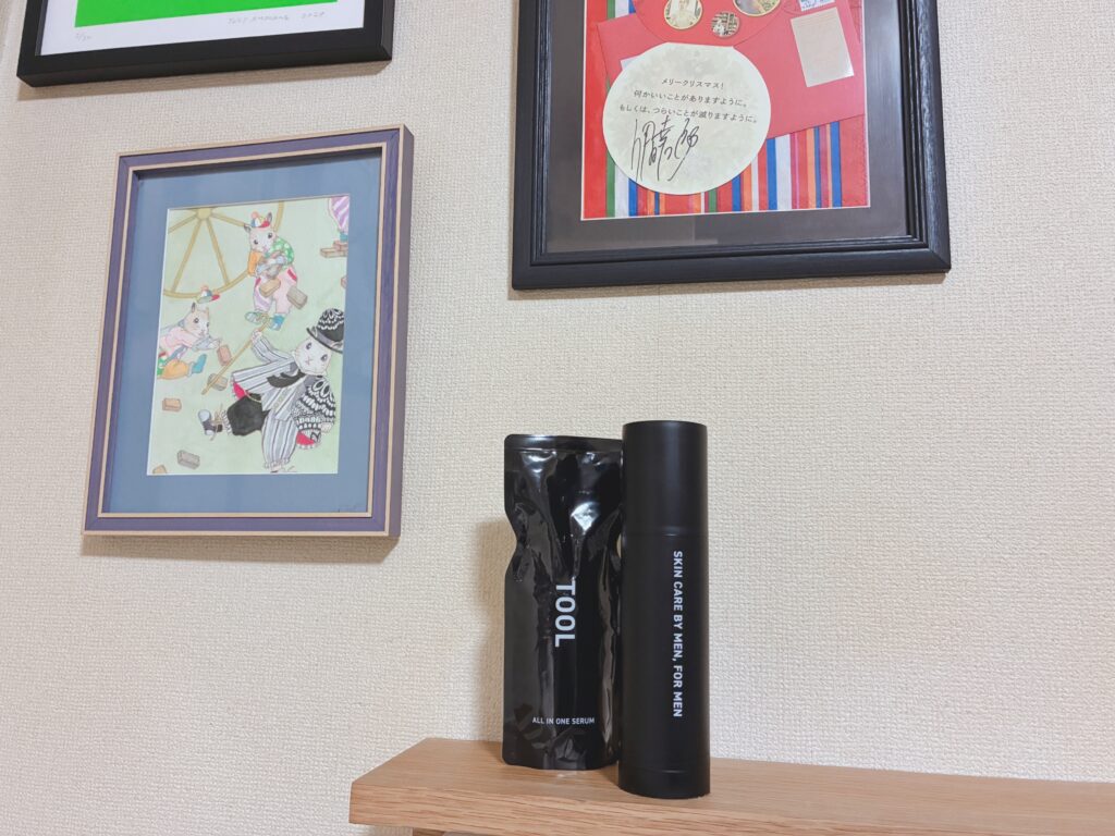 TOOL(ツール)「オールインワンセラム セット」を部屋で使ってみた画像